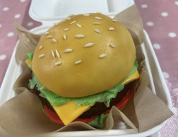‘Burger’ cake