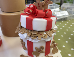 Gingerbread Box Christmas Cake Class