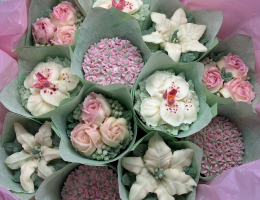 Large 12-cupcake bouquet