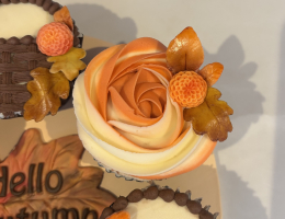 Autumnal cupcake platter