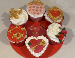 Valentine cupcake platter