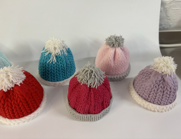 Bobble hat mini fruit cake