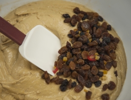 How to bake the perfect fruit cake